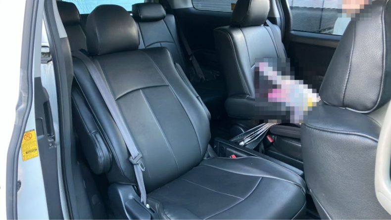 内装後方シート