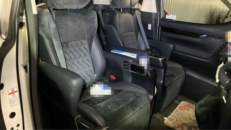 内装後方シート