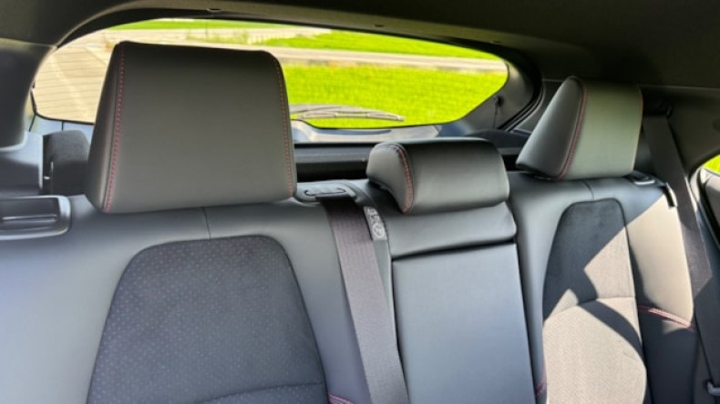 内装後方シート