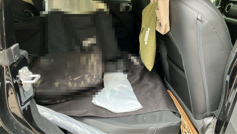 内装後方シート