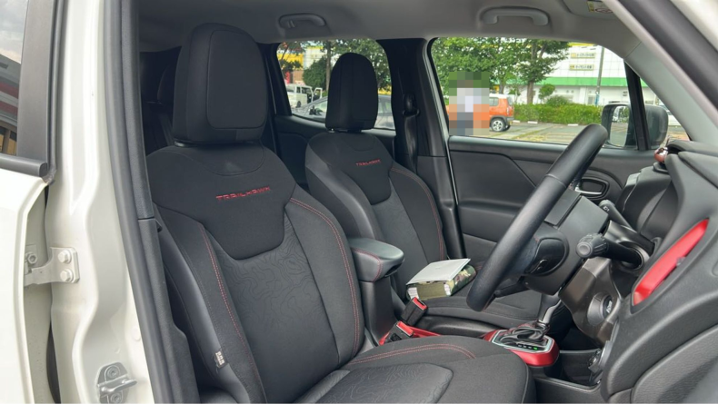 内装前方シート