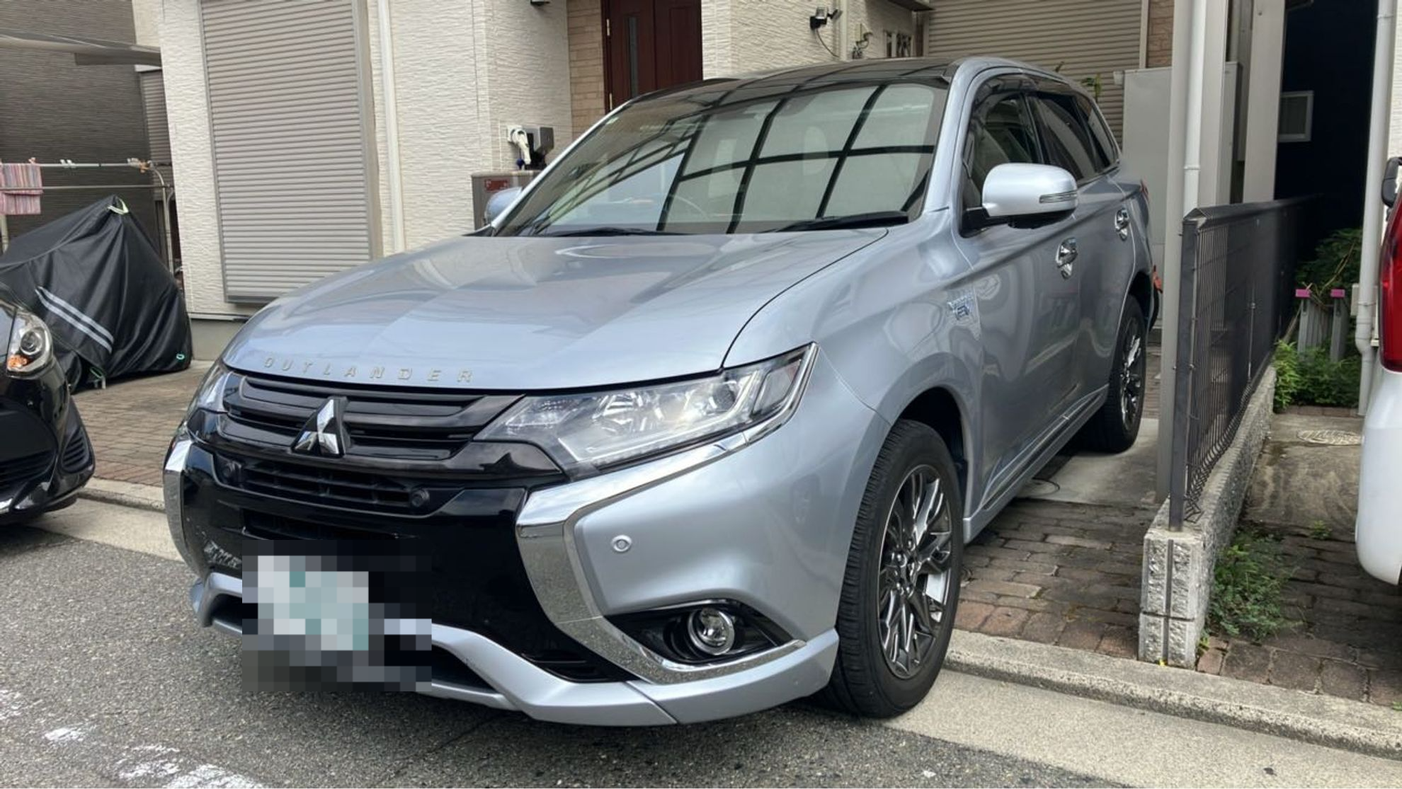 2025年9月成約のアウトランダーPHEV Sエディションのメイン画像