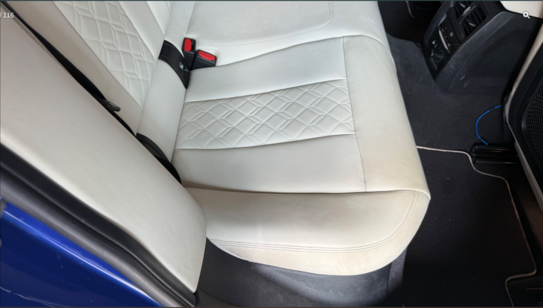 内装後方シート