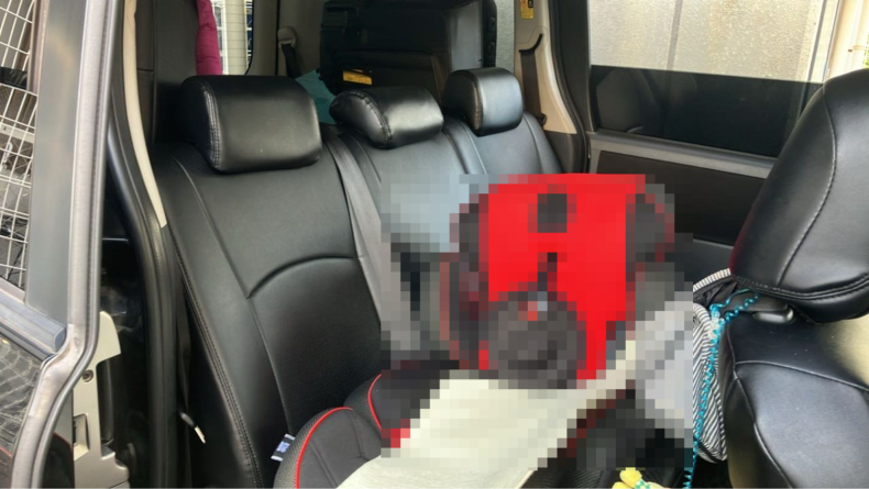 内装後方シート