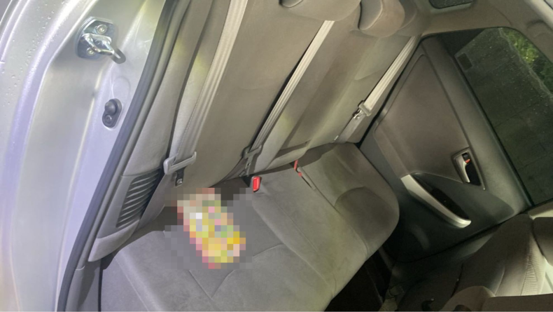 内装後方シート