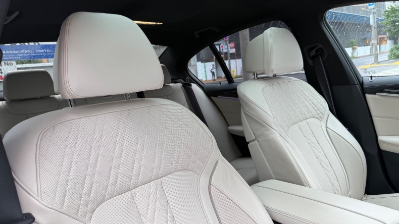 内装前方シート