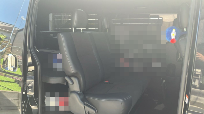 内装後方シート