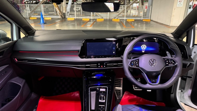 内装インパネ全体