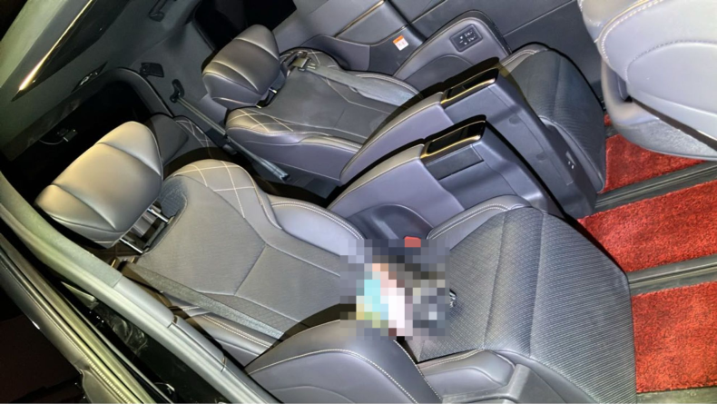 内装後方シート