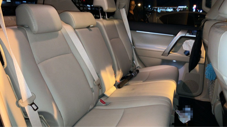 内装後方シート