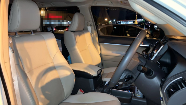 内装前方シート