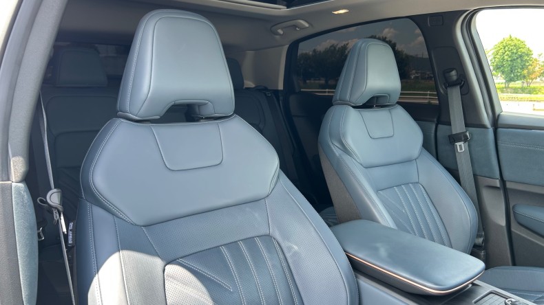 内装前方シート