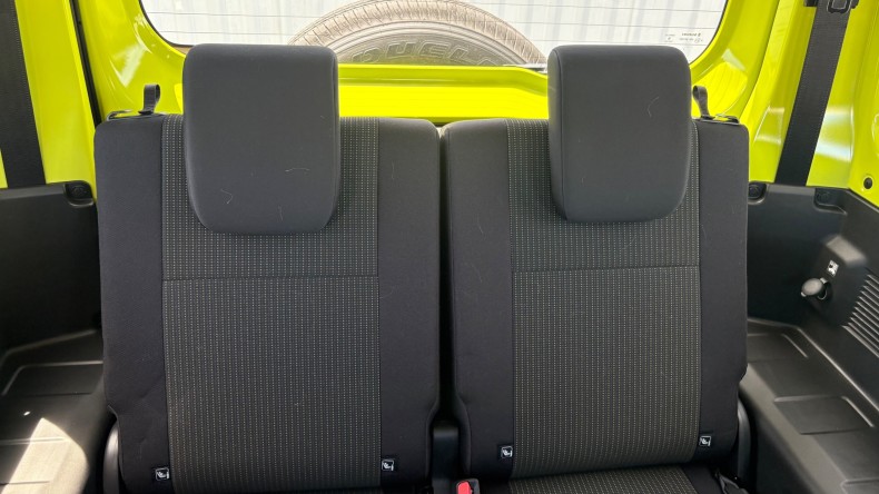 内装後方シート