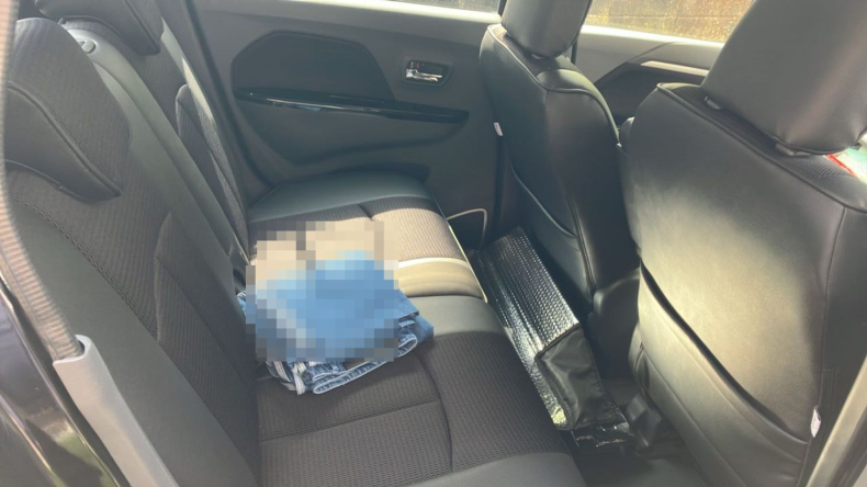 内装後方シート