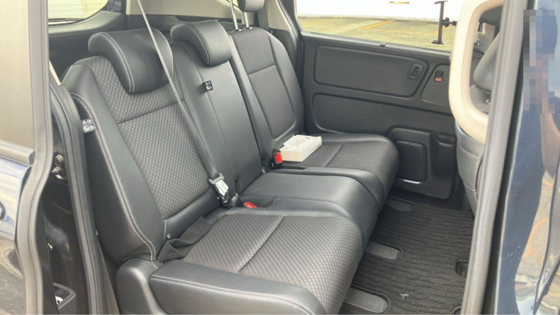 内装後方シート