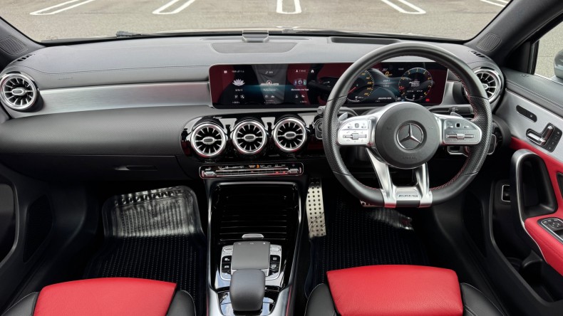 内装インパネ全体