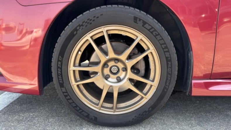 タイヤホイール前