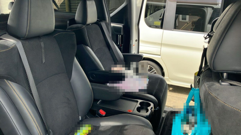 内装後方シート