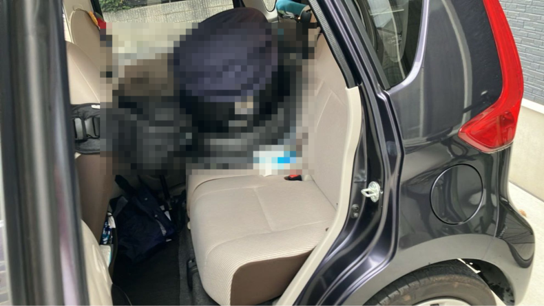 内装後方シート