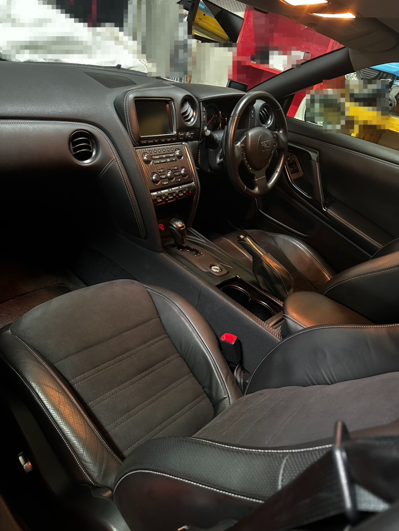 内装後方シート