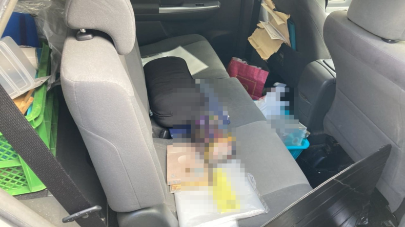 内装後方シート