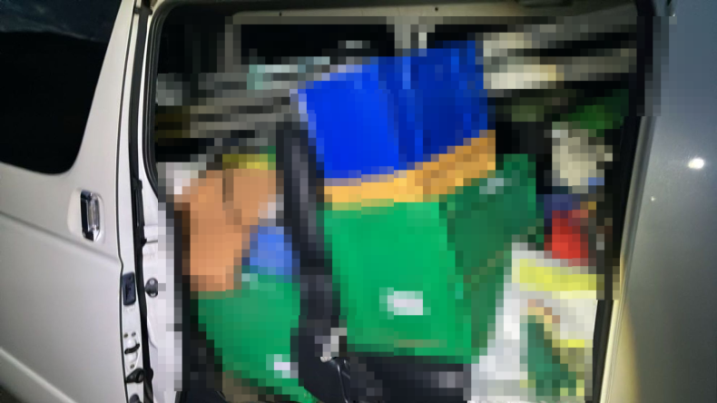 内装後方シート