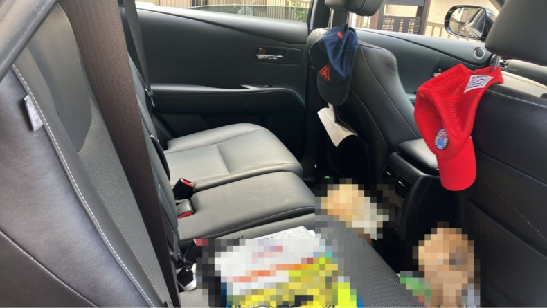 内装後方シート