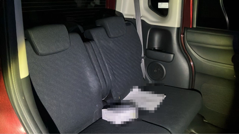 内装後方シート