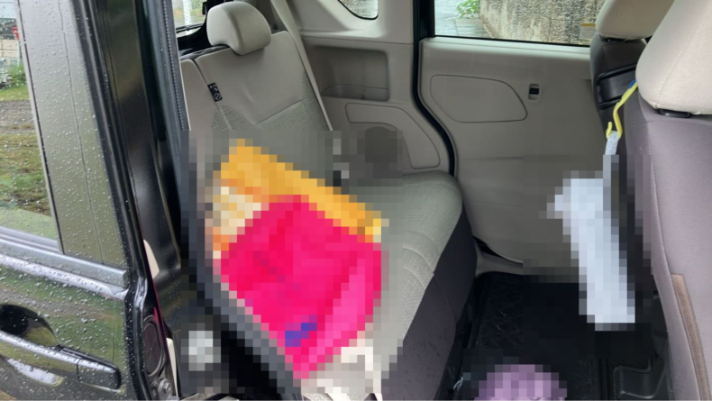 内装後方シート