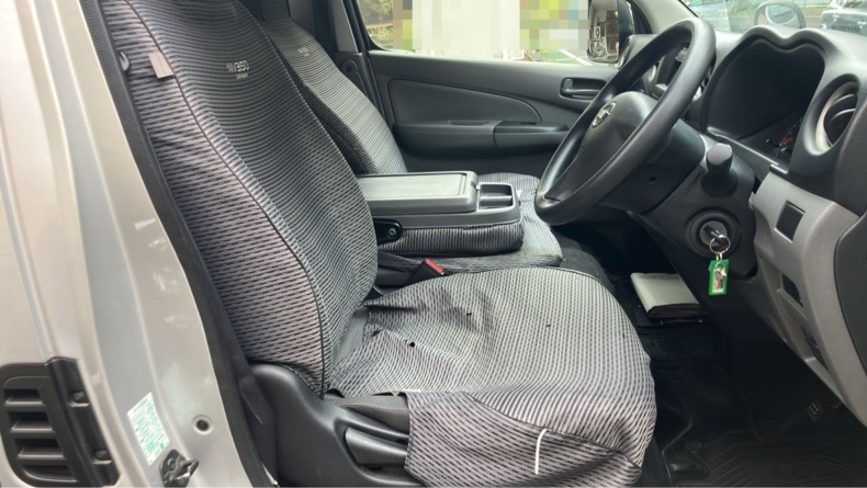 内装前方シート