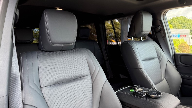 内装前方シート