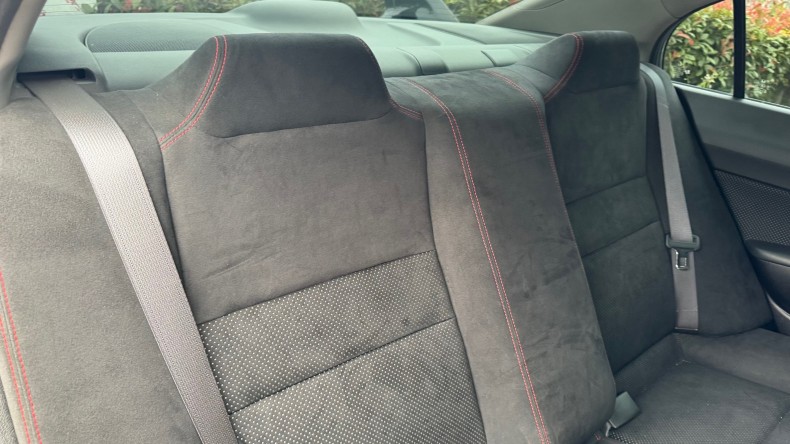 内装後方シート