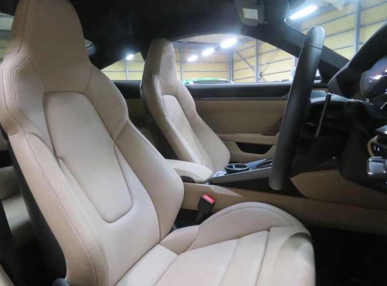 内装前方シート