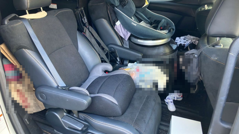 内装後方シート