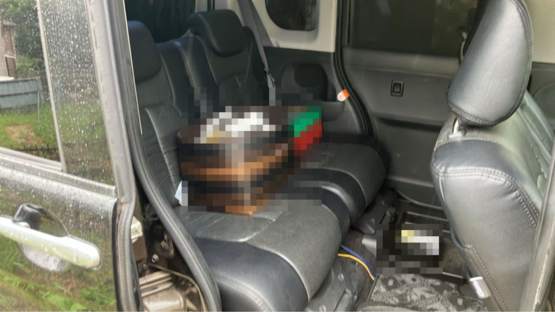 内装後方シート