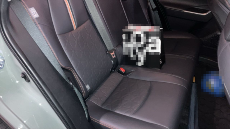 内装後方シート