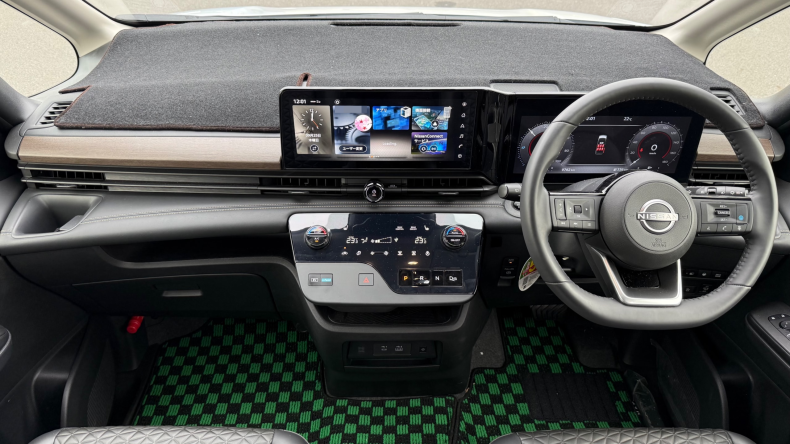 内装インパネ全体