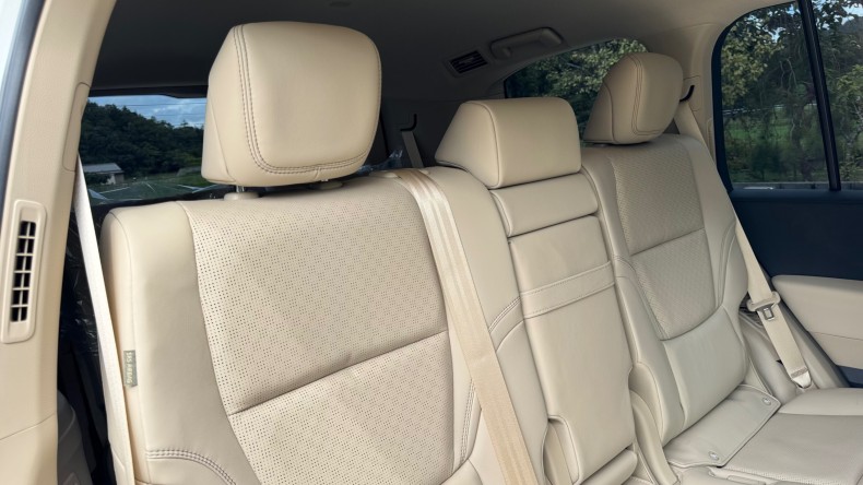 内装後方シート