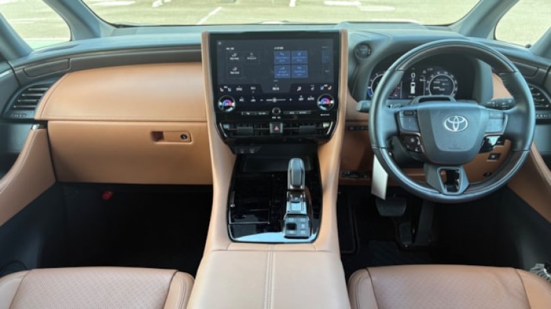 内装インパネ全体