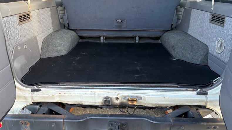 内装トランク
