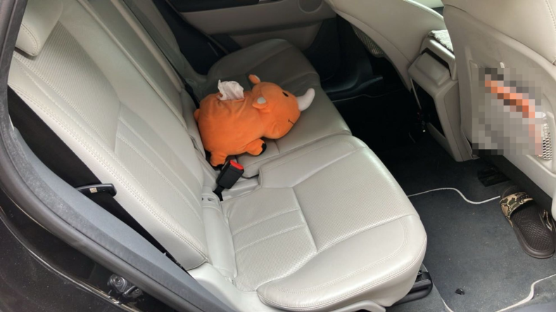 内装後方シート