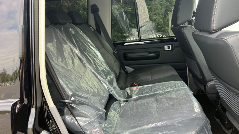 内装後方シート