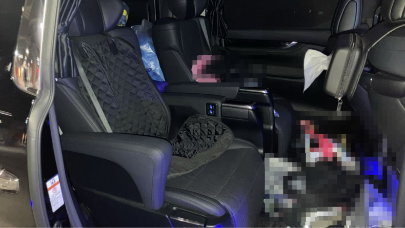 内装後方シート