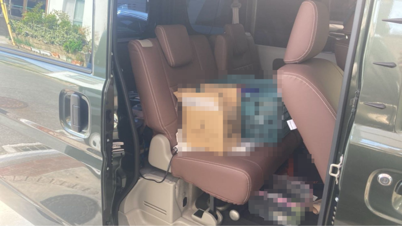 内装後方シート