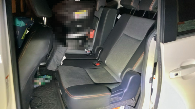 内装後方シート