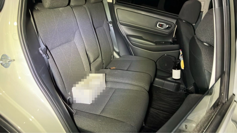 内装後方シート