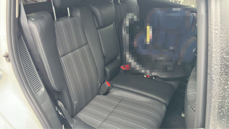 内装後方シート