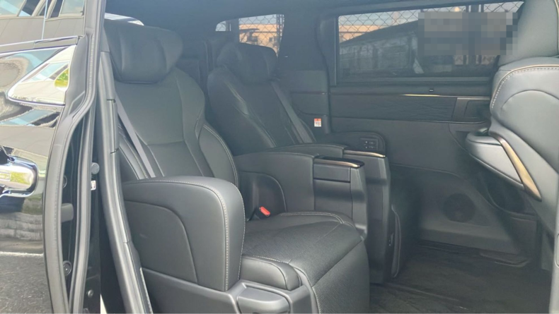 内装後方シート