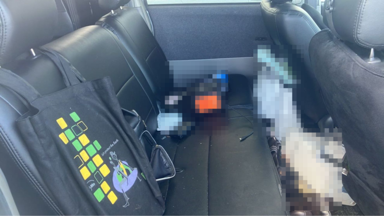 内装後方シート