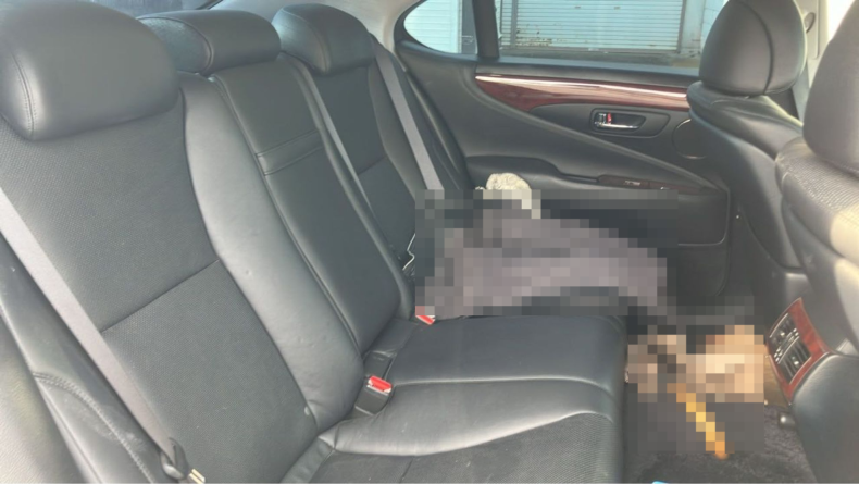 内装後方シート